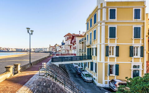 Saint-Jean-De-Luz 477: Appartement, Balcon, Balustrade, Balustre
