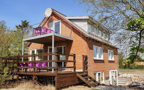 Mirja - 50M to the Fjord: Herbe, Vert, Maison, Chalet, Prairie, Zone Rurale, Écorégion, Paysage, Lot Terre, Arbuste