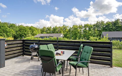Alois - 31Km from the Sea: Plafond, Sol, Design Intérieur, Sol, Composite, Meubles, Recours, Hôtel, Conception, Daylighting