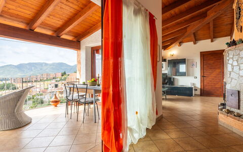 Sea View: Propriété, Bâtiment, Bois, Éclairage, Design Intérieur, Orange, Sol, Sol, Ombre, Faisceau