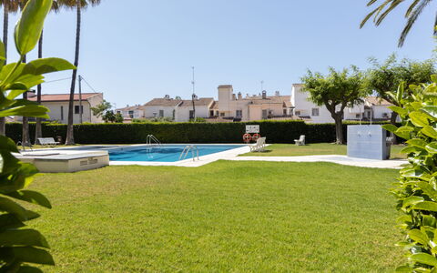 Bahia Dorada: Piscine, Biens, Jardin, Aménagement Paysager, Pelouse, Gazon Artificiel, Cour, Hacienda, Cour, Villa