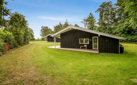 Majvor - 200M from the Sea: Bois, Domicile, Porche, Plate-Forme, Dur, Toit, Tache De Bois, Parquet, Eco Hôtel