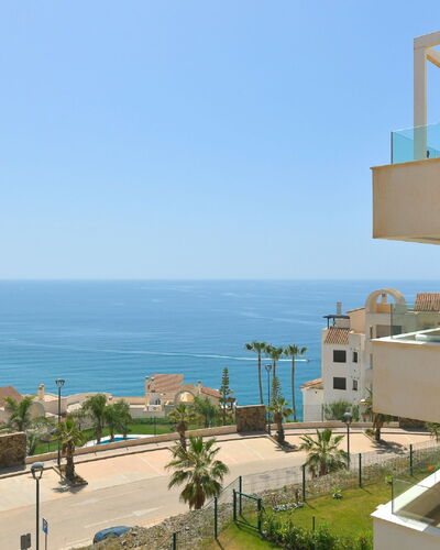 Issea Amazing