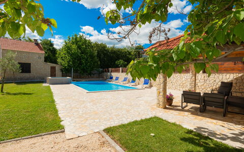 Lucija: Piscine, Biens, Recours, Mobilier De Jardin, Dalle, Ombre, Villa, Arrière-Cour, Eco Hôtel, Hacienda