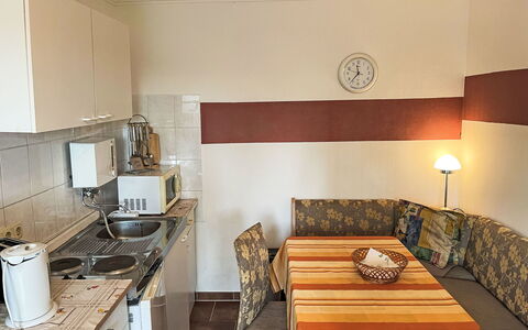 Schmidt (App. 3): Propriété, Evier, Cabinetry, Évier, Bois, Design Intérieur, Appareil De Cuisine, Bâtiment, Confort, Sol