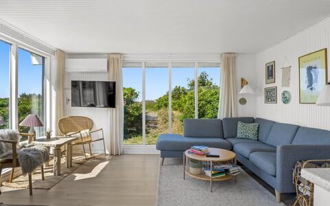 Zina - 600M from the Sea: Meubles, Design Intérieur, Bois, Sol, Sol, Canapé, Table, Chaise, Salon, Plafond