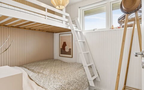 Zina - 600M from the Sea: Bois, Chambre, Design Intérieur, Sol, Lit, Sol, Plafond, Cadre De Lit, Meubles, Literie