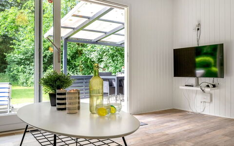 Tancred - 30Km from the Sea: Design Intérieur, Sol, Sol, Meubles, Plafond, Éclairage, Parquet, Salon, Pot De Fleur, Plante D'Appartement