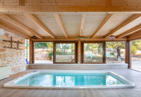 Trulli Di Grieco: L'Eau, Propriété, Bleu Azur, Piscine, Bâtiment, Design Intérieur, Architecture, Ombre, Loisir, Bois