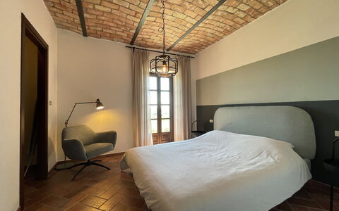 Casa 'il Nocciolo': Propriété, Meubles, Confort, Bâtiment, Bois, Design Intérieur, Ombre, Sol, Sol, Cadre De Lit
