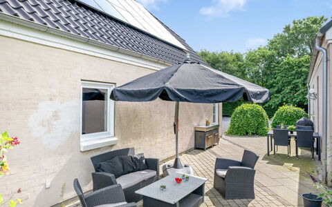 Amma - 21Km from the Sea: Biens, Ferme
