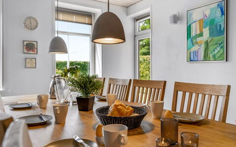 Amma - 21Km from the Sea: Meubles, Design Intérieur, Bois, Salle À Manger, Table, Table Cuisine Et Salle A Manger, Chaise, Sol, Luminaire, Plafond