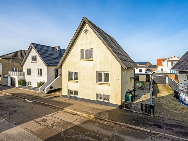 Ullakarin - 200M from the Sea