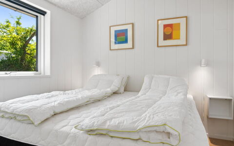Nicolas - 500M from the Sea: Plafond, Sol, Design Intérieur, Sol, Composite, Meubles, Recours, Hôtel, Conception, Daylighting
