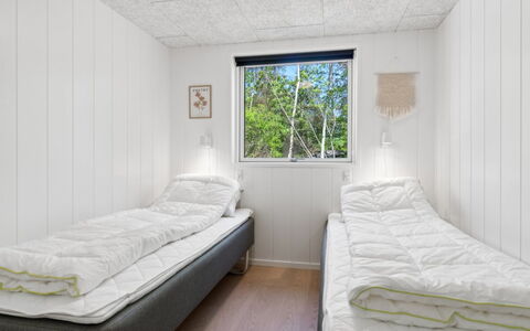 Nicolas - 500M from the Sea: Plafond, Sol, Design Intérieur, Sol, Composite, Meubles, Recours, Hôtel, Conception, Daylighting