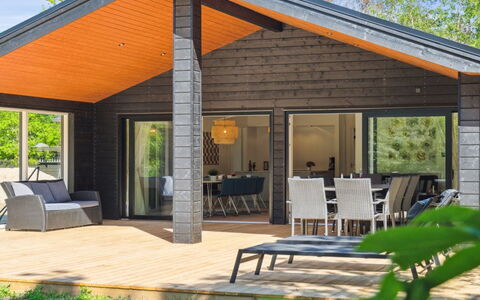 Nicolas - 500M from the Sea: Plafond, Sol, Design Intérieur, Sol, Composite, Meubles, Recours, Hôtel, Conception, Daylighting