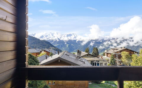 Brisca: Chaîne De Montagnes, Station De Montagne, Alpes, Vallée, Crête, Balcon, Village De Montagne, Glacial Relief, L'Hiver, Siding