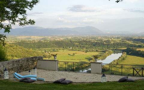 Luxury Villa Con Spa e Panorama a 40 Min Da Roma: Ciel, Nuage, Plante, Écorégion, Montagne, Paysage Naturel, Lot Terre, Arbre, Herbe, Zone Rurale