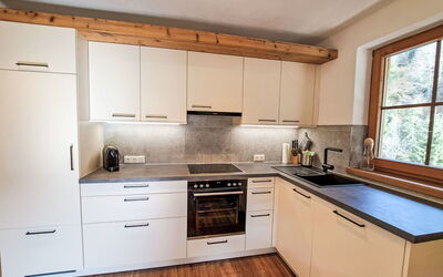 Almidylle 649.1: Cuisine, Comptoir, Appareil De Cuisine, Cabinetry, Sol, Meubles, Design Intérieur, Bois, Evier, Principaux Appliance