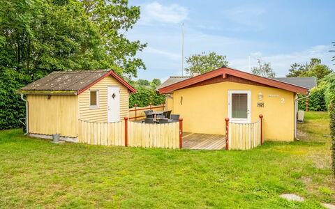 Stefanka - 225M from the Sea: Maison, Chalet, Toit, Zone Rurale, Lot Terre, Établissements Humains, Domicile, Batiments Jardin, Jardin, Cabanon