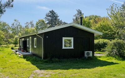Iliane - 450M from the Sea
