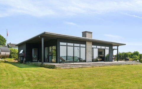 Niesina - 100M from the Sea: Design Intérieur, Plafond, Appartement, Sol, Meubles, Sol, Pièce, Éclairage, Domicile, Canapé
