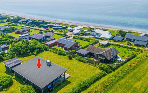 Niesina - 100M from the Sea: Bois, Toit, Architecture, Domicile, Maison, Chalet, Siding, Dur, Pente, Biens