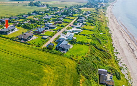 Niesina - 100M from the Sea: Bois, Toit, Architecture, Domicile, Maison, Chalet, Siding, Dur, Pente, Biens
