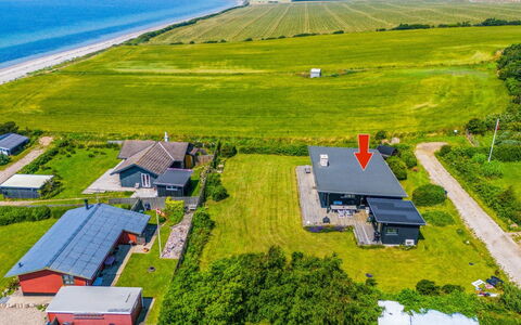 Niesina - 100M from the Sea: Bois, Toit, Architecture, Domicile, Maison, Chalet, Siding, Dur, Pente, Biens