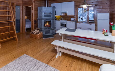 Pohjaslahdentie 17 B: Bois, Domicile, Chalet, Dur, Plafond, Parquet, Tache De Bois, Cabane En Rondins, Planche, Salon