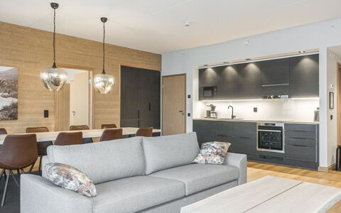 Villa Jääpolte: Balcon, Appartement, Ombre, Verre, Condominium, Balustrade, Porche, Daylighting, Plate-Forme, Mobilier De Jardin