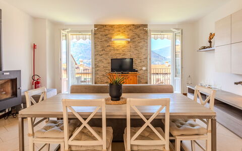Di Lalla: Meubles, Design Intérieur, Sol, Bois, Chaise, Table, Sol, Table Cuisine Et Salle A Manger, Salle À Manger, Plafond