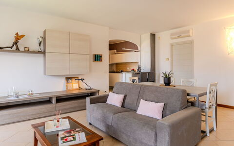 Di Lalla: Meubles, Design Intérieur, Sol, Canapé, Sol, Bois, Pièce, Salon, Appartement, Table