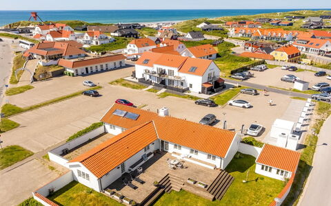 Jeppe - 200M from the Sea: Plafond, Sol, Design Intérieur, Sol, Composite, Meubles, Recours, Hôtel, Conception, Daylighting