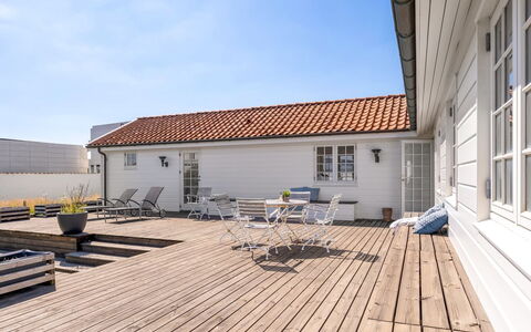Jeppe - 200M from the Sea: Plafond, Sol, Design Intérieur, Sol, Composite, Meubles, Recours, Hôtel, Conception, Daylighting