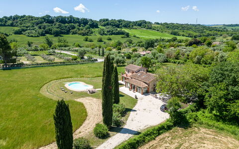 Le Cascate: Ciel, Plante, Nuage, Paysage Naturel, Lot Terre, Arbre, Design Urbain, Herbe, Paysage, Prairie