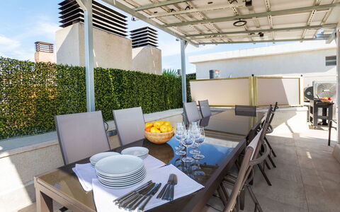 Luxury Atic Cambrils: Plante, Bâtiment, Ciel, Fenêtre, Arbre, Maison, Lot Terre, Quartier, Design Urbain, Zone Résidentielle