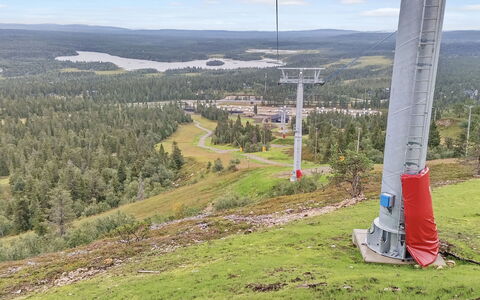 Hillaniitty: Montagnes, Paysage, Lot Terre, Station De Montagne, Prairie, Pâturage, Est Tombée, Mélèze, À Feuilles Persistantes
