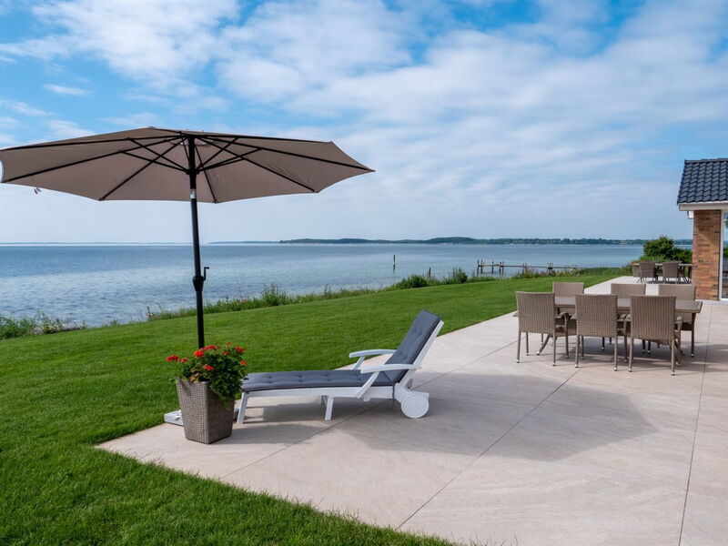 Volmar - 10M from the Sea