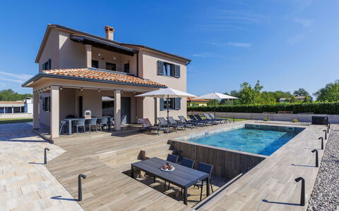 Villa Shea: Zone Résidentielle, Domicile, Composite, Piscine, Biens, Ombre, Balcon, Villa, Plate-Forme, Béton