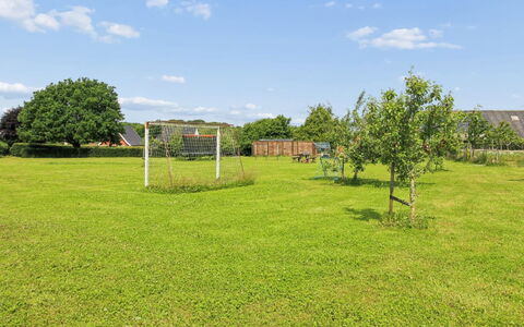 Ilsabe - 25Km from the Sea: Ciel, Bleu, Herbe, Arbre, Prairie, Plaine, Lot Terre, Pelouse, Nuage