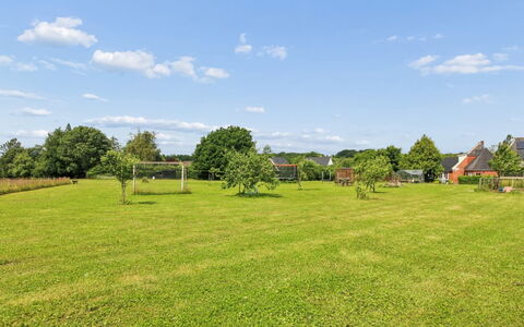 Ilsabe - 25Km from the Sea: Ciel, Bleu, Jour, Arbre, Herbe, Vert, Environnement Naturel, Prairie, Nuage, Plaine
