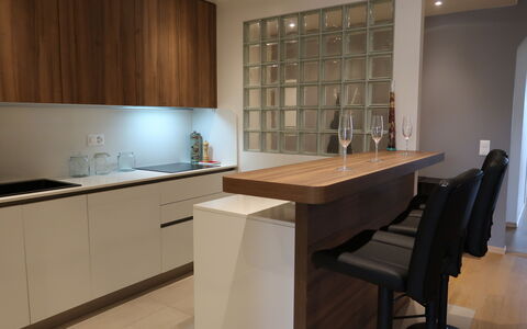 Résidence Ciomal: Comptoir, Cabinetry, Évier, Propriété, Meubles, Evier, Bois, Cuisine, Robinet, Design Intérieur