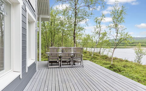 Mökki Tenolla: Meubles, Chaise, Mobilier De Jardin, Table, Bois, Tableau De Plein Air, Table Cuisine Et Salle A Manger, Ombre, Jardin, Parapluie