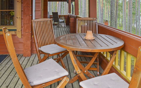 Villa Käpytikka: Lit, Meubles, Chambre, Design Intérieur, Literie, Drap De Lit, Sol, Bois, Sol, Pièce