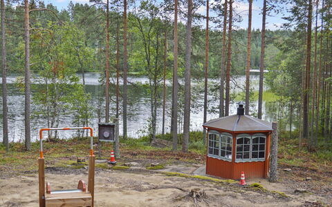 Villa Käpytikka: Lit, Meubles, Chambre, Design Intérieur, Literie, Drap De Lit, Sol, Bois, Sol, Pièce