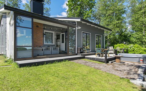 Liisan Ranta: Mobilier De Jardin, Arbuste, Maison, Tableau De Plein Air, Meubles, Domicile, Jardin, Pelouse, Arrière-Cour, Biens
