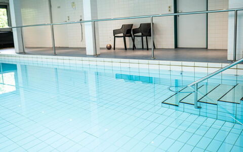Winterberg 110: L'Eau, Piscine, Sol, Sol, Rectangle, Composite, Loisir, Verre