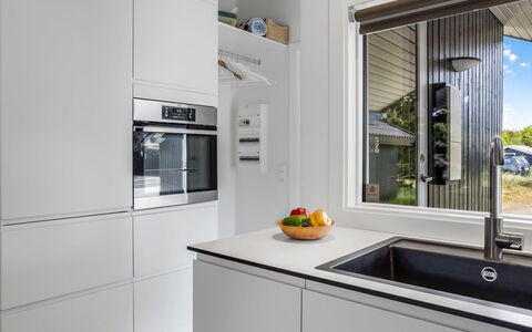 Ubbe - 800M from the Sea: Cuisine, Comptoir, Design Intérieur, Appareil De Cuisine, Cabinetry, Sol, Luminaire Plomberie, Électroménager, Principaux Appliance, Domicile