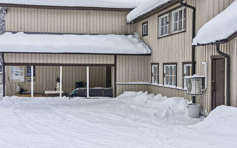Ylä-Luosta: Arbre, Banque, Maison, Chalet, Lac, Étang, Forêt, Cabane En Rondins